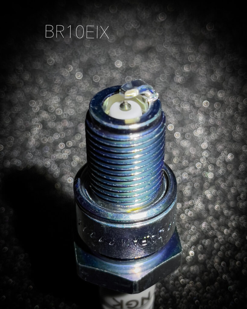 Bougie NGK BR10EIX irridium pour moteur 2 temps compétition